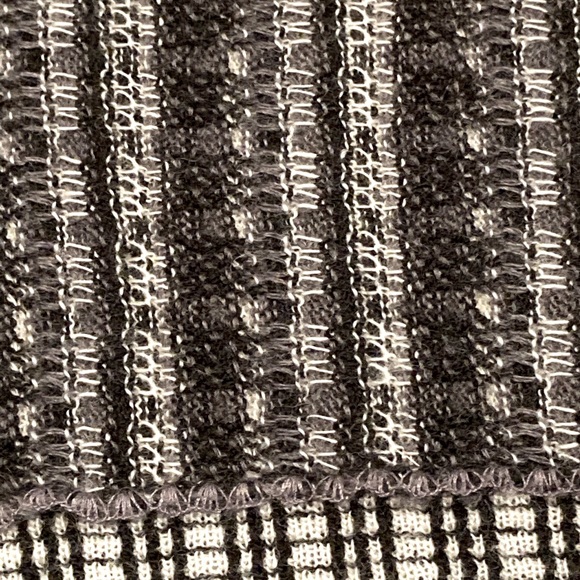 Chacok sweater in blacks and greys - Picture 5 of 6